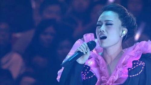 容祖儿花千树背景